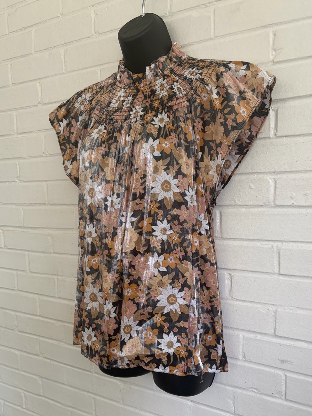 Moodie Smocked High-Neck Blouse in Floral Black Pattern, SZ L NWOT - Picture 3 of 11